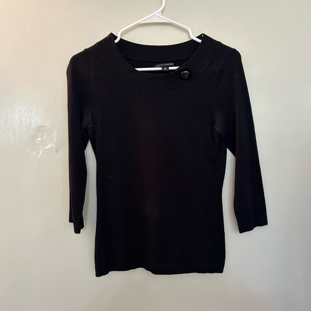 Black Banana Republic sweater with button detail - XS